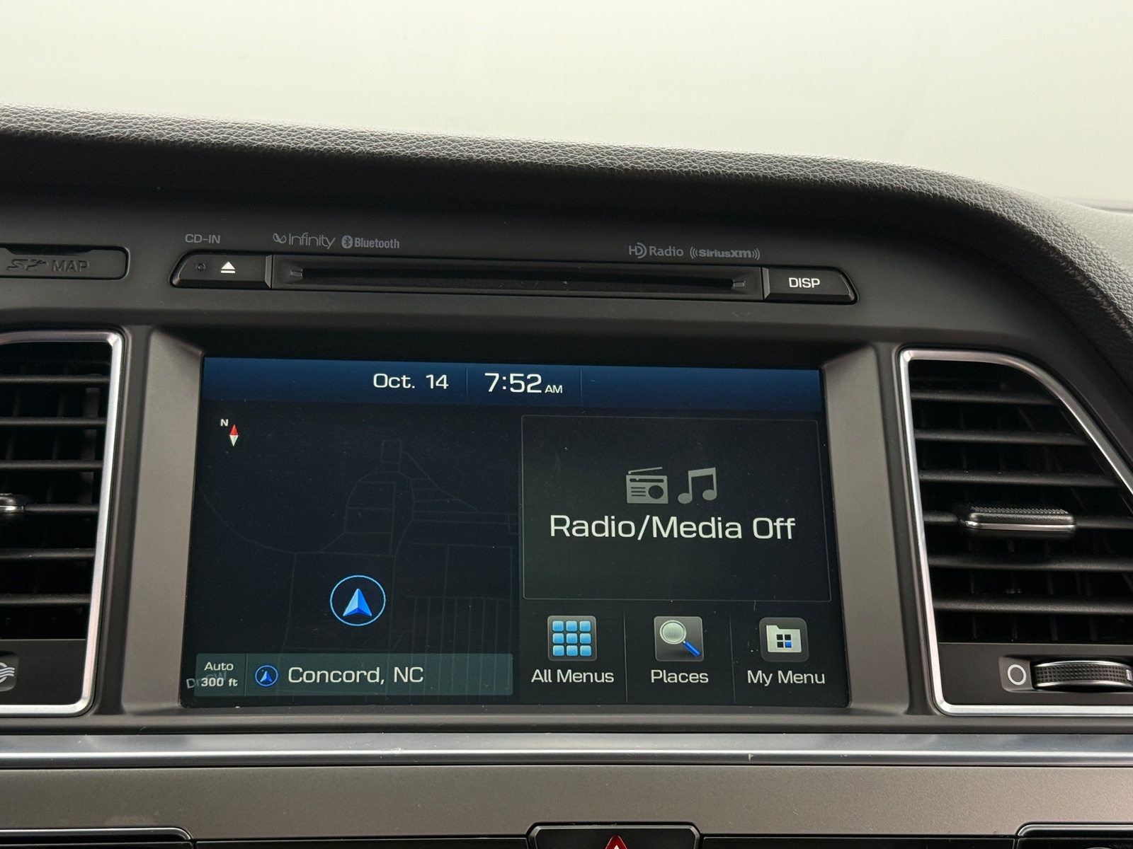 Thumbnail: 2015 Hyundai Sonata - 3