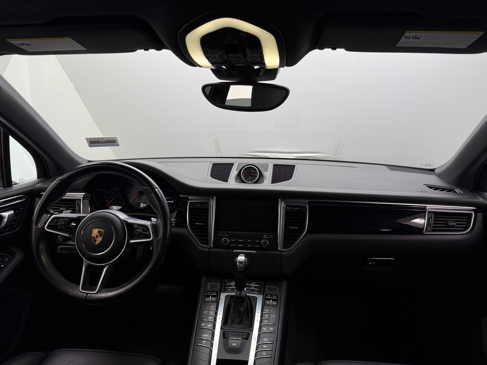 Thumbnail: 2017 Porsche Macan - 2