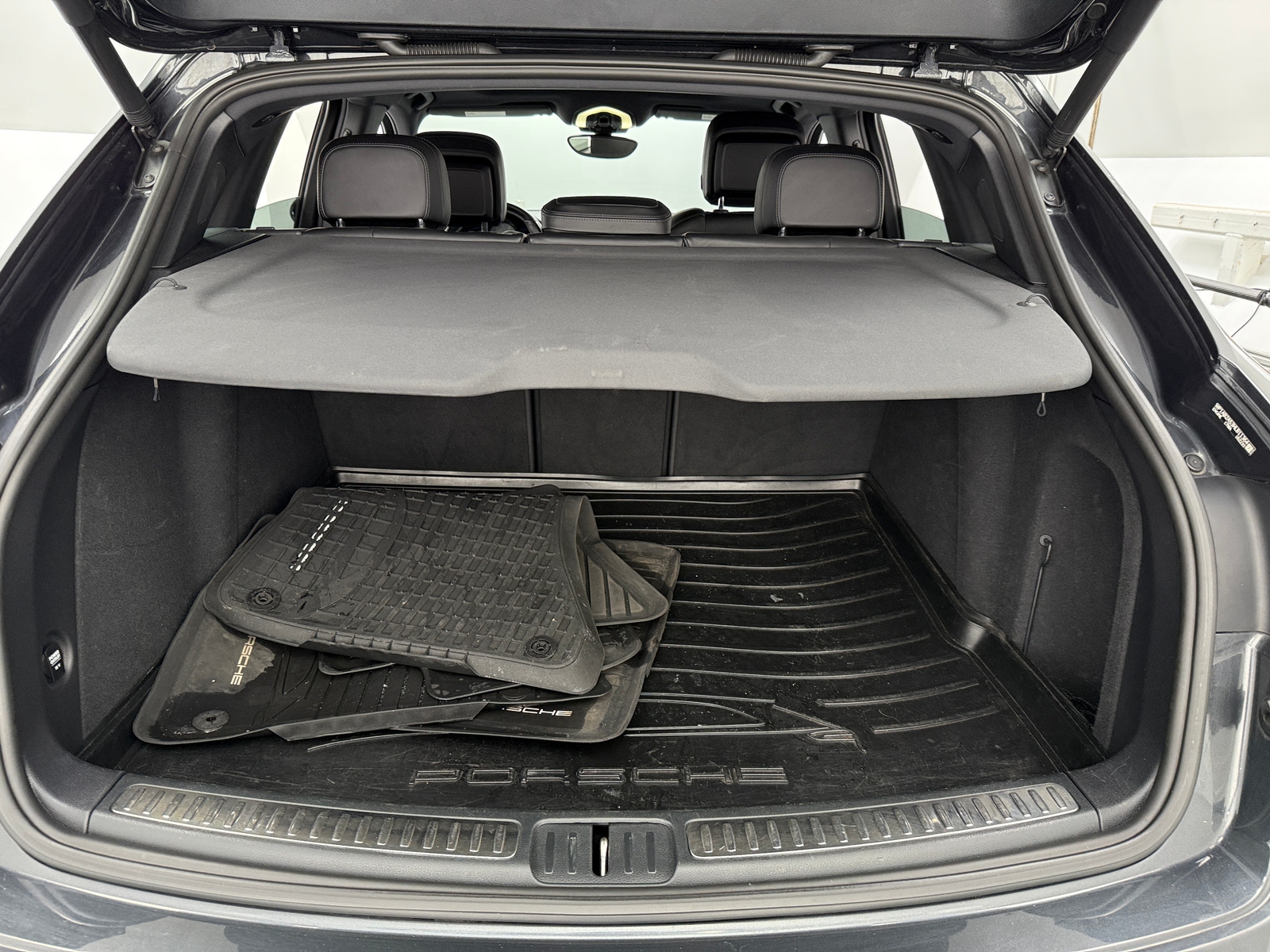 Thumbnail: 2017 Porsche Macan - 6