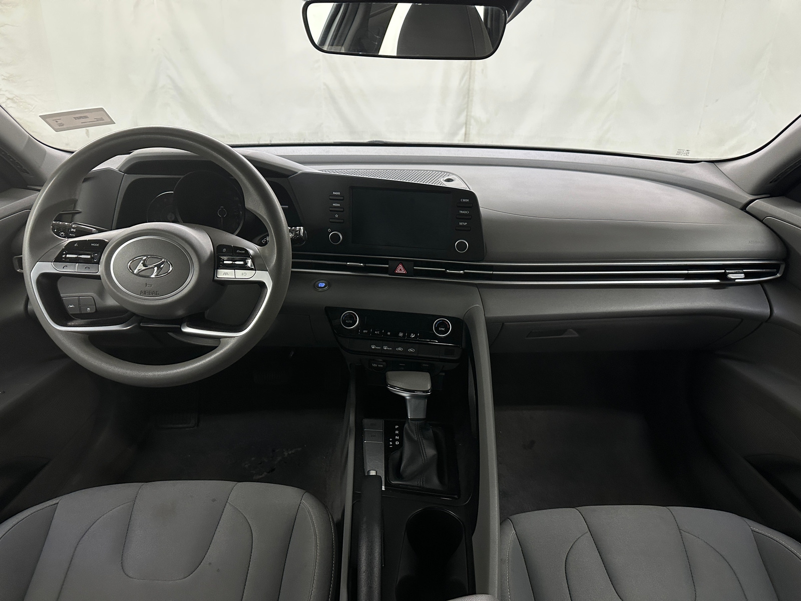 Thumbnail: 2023 Hyundai Elantra - 3