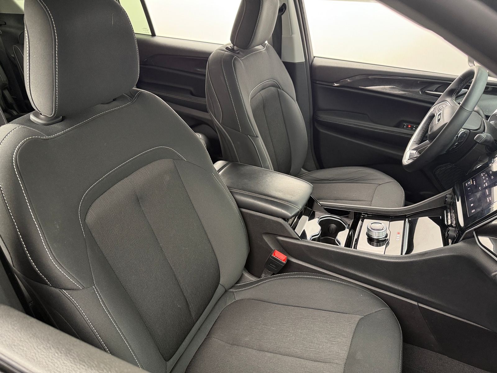 Thumbnail: 2023 Jeep Grand Cherokee L - 2