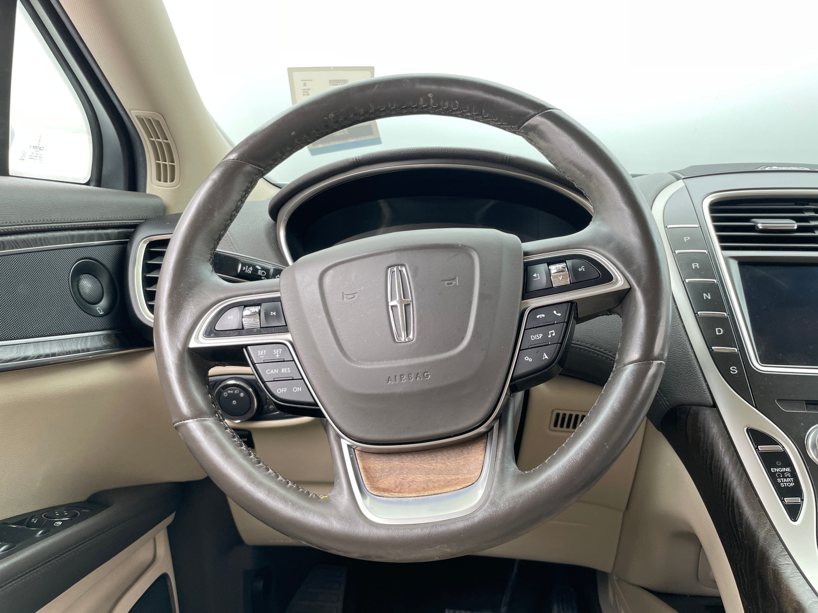 Thumbnail: 2019 Lincoln Nautilus - 4
