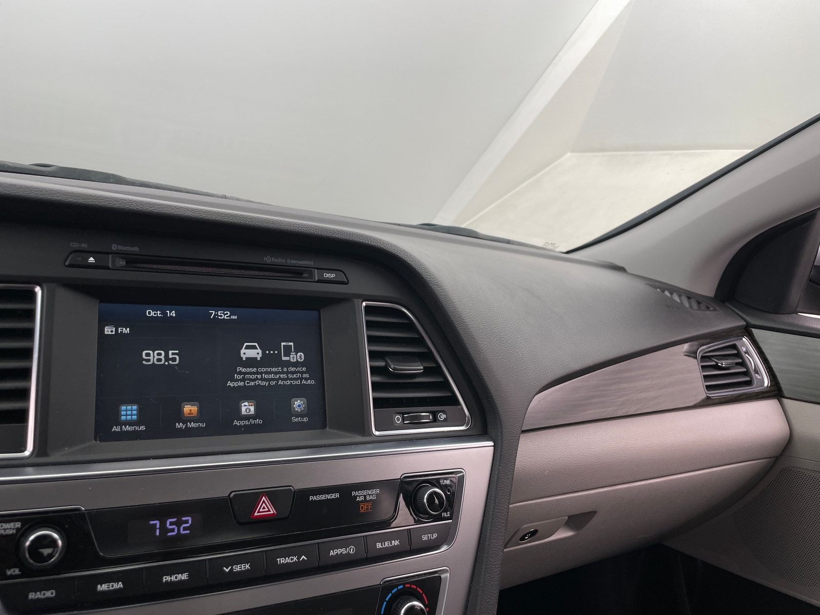 Thumbnail: 2017 Hyundai Sonata - 3