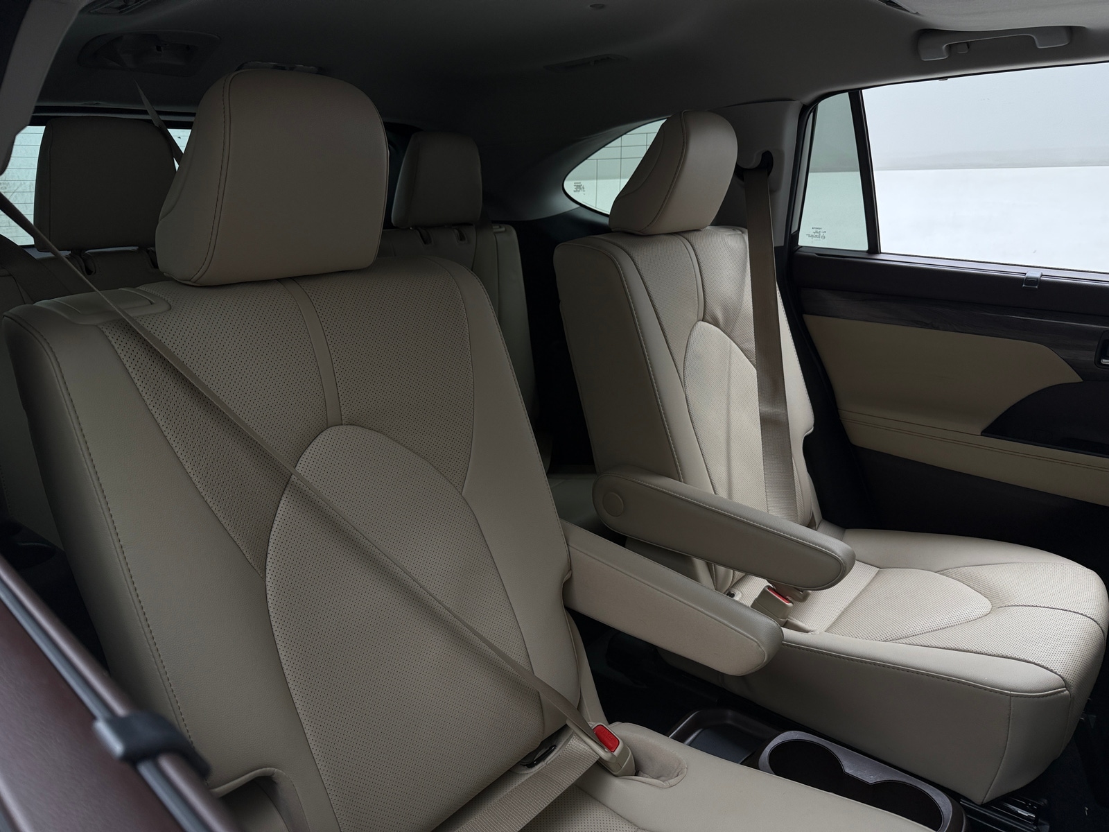Thumbnail: 2021 Toyota Highlander - 5