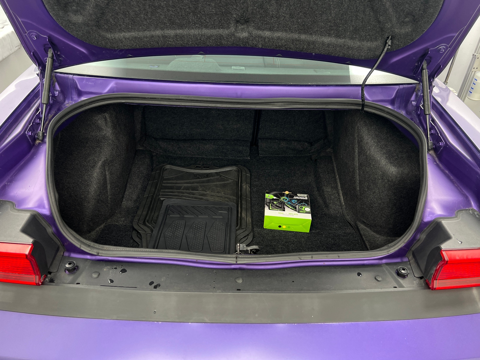Thumbnail: 2014 Dodge Challenger - 5