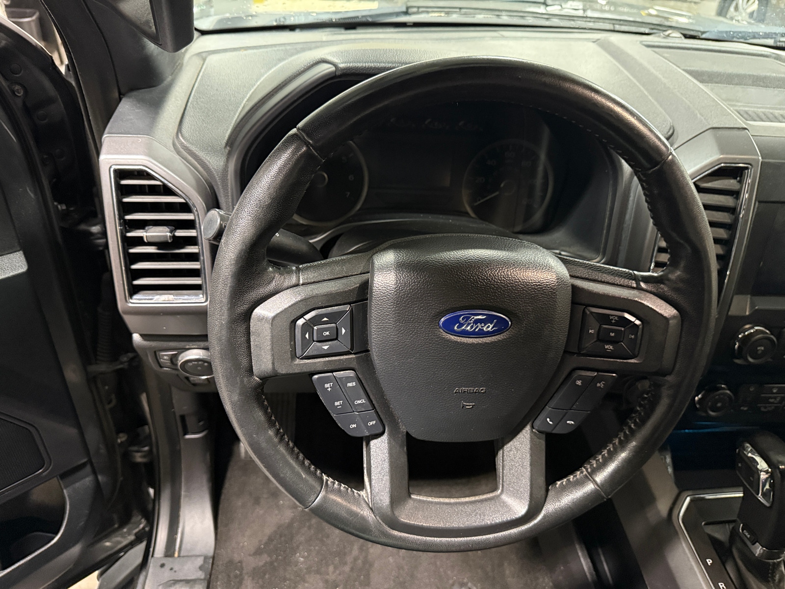 Thumbnail: 2019 Ford Econoline - 5