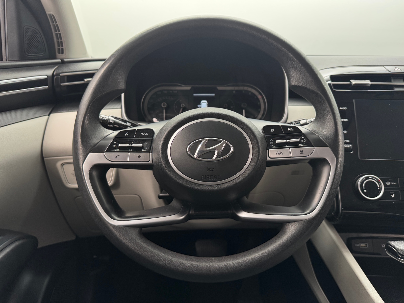 Thumbnail: 2022 Hyundai Tucson - 5