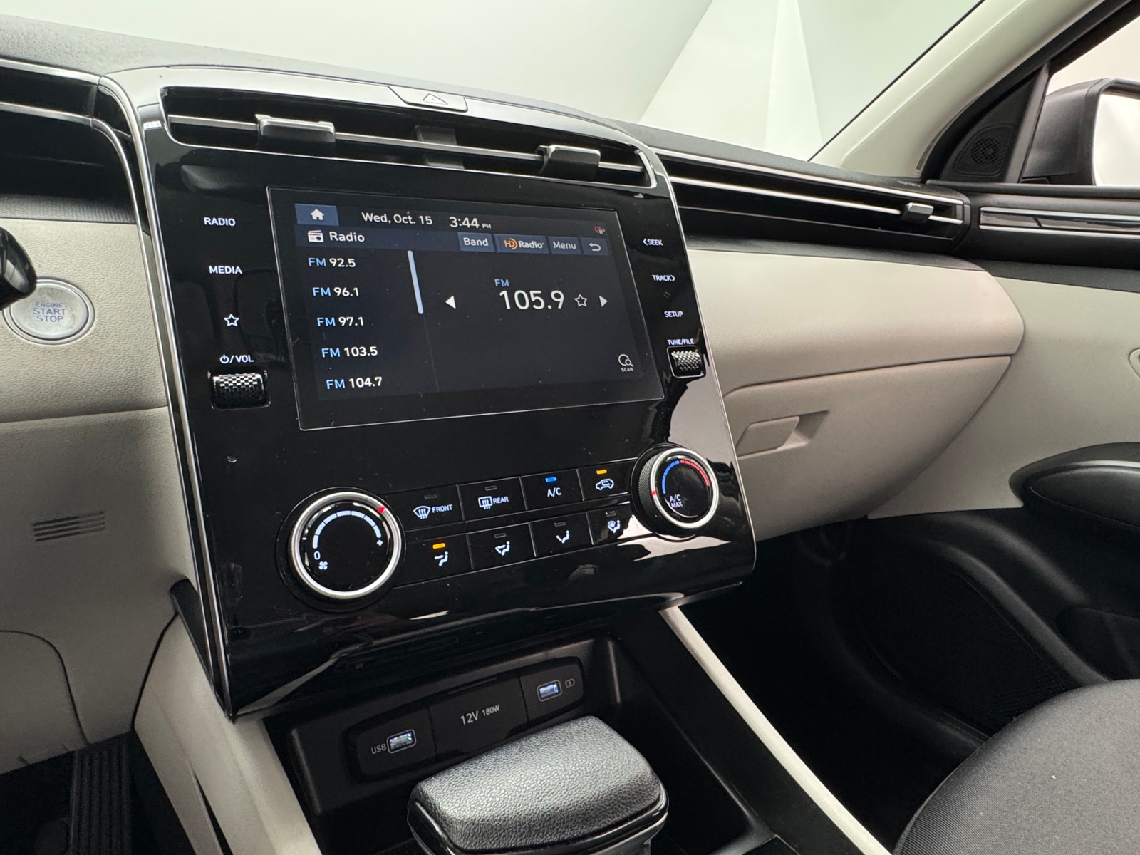 Thumbnail: 2022 Hyundai Tucson - 4