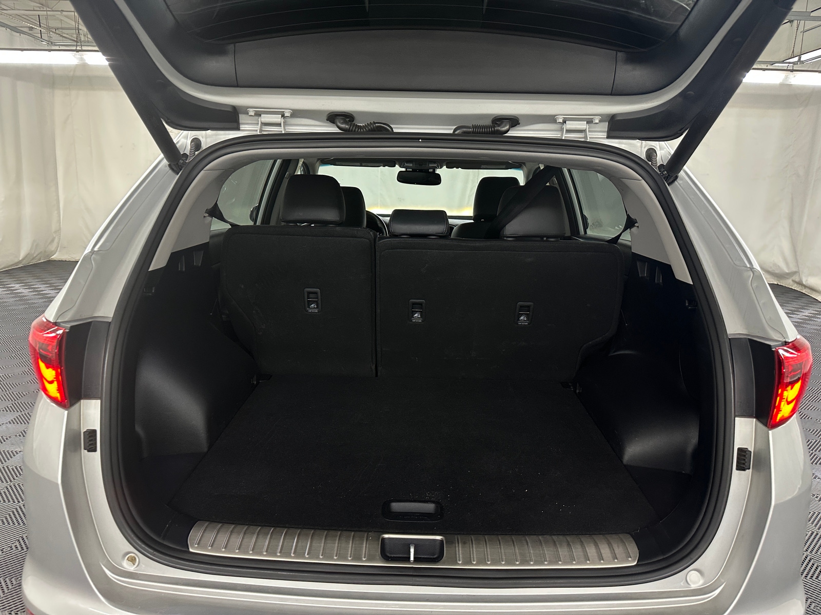 Thumbnail: 2019 Kia Sportage - 6