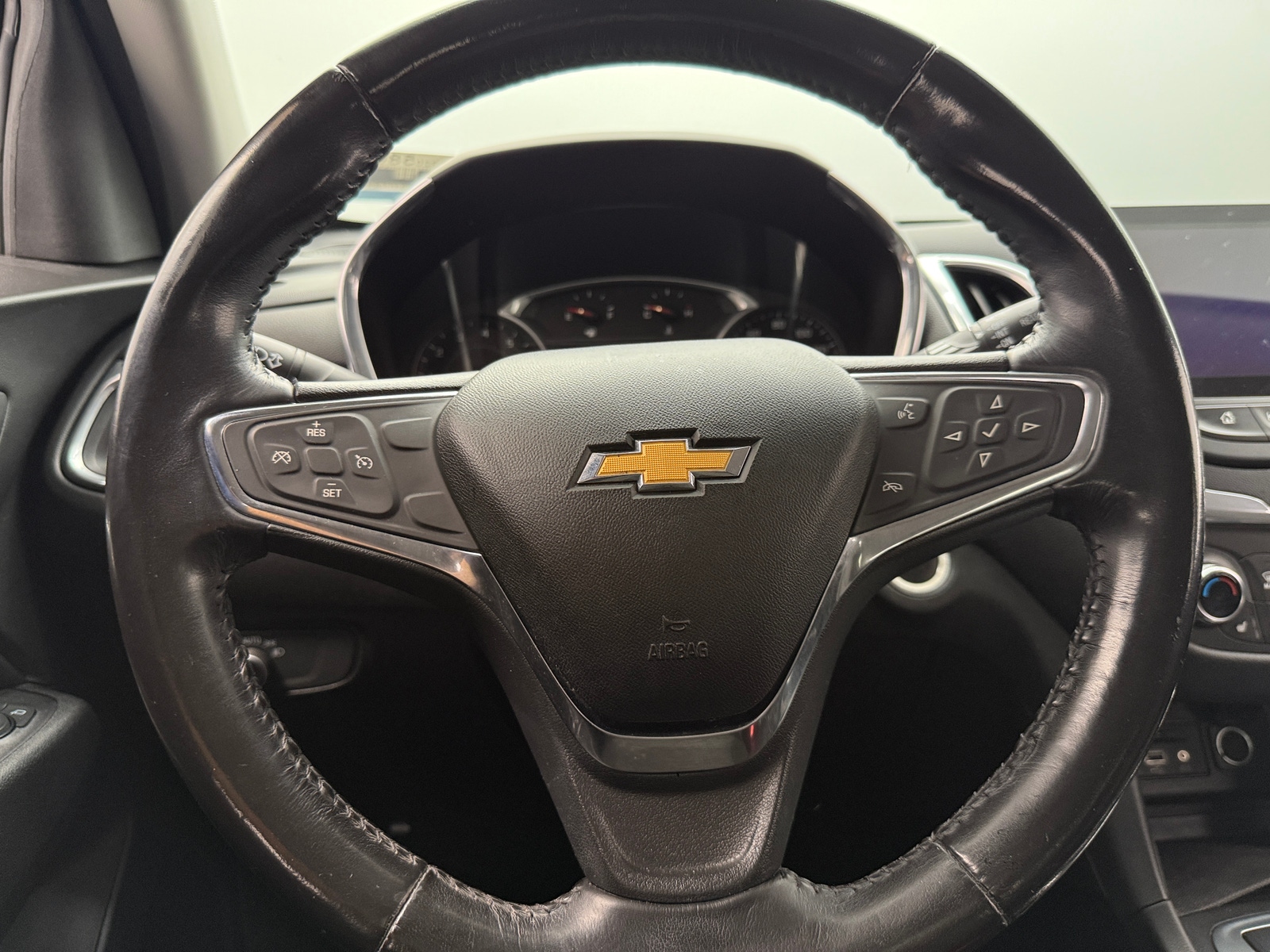 Thumbnail: 2019 Chevrolet Equinox - 5