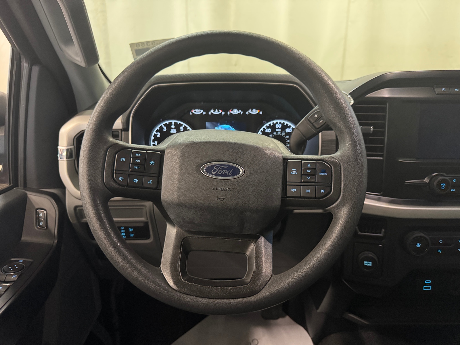 Thumbnail: 2022 Ford Econoline - 5