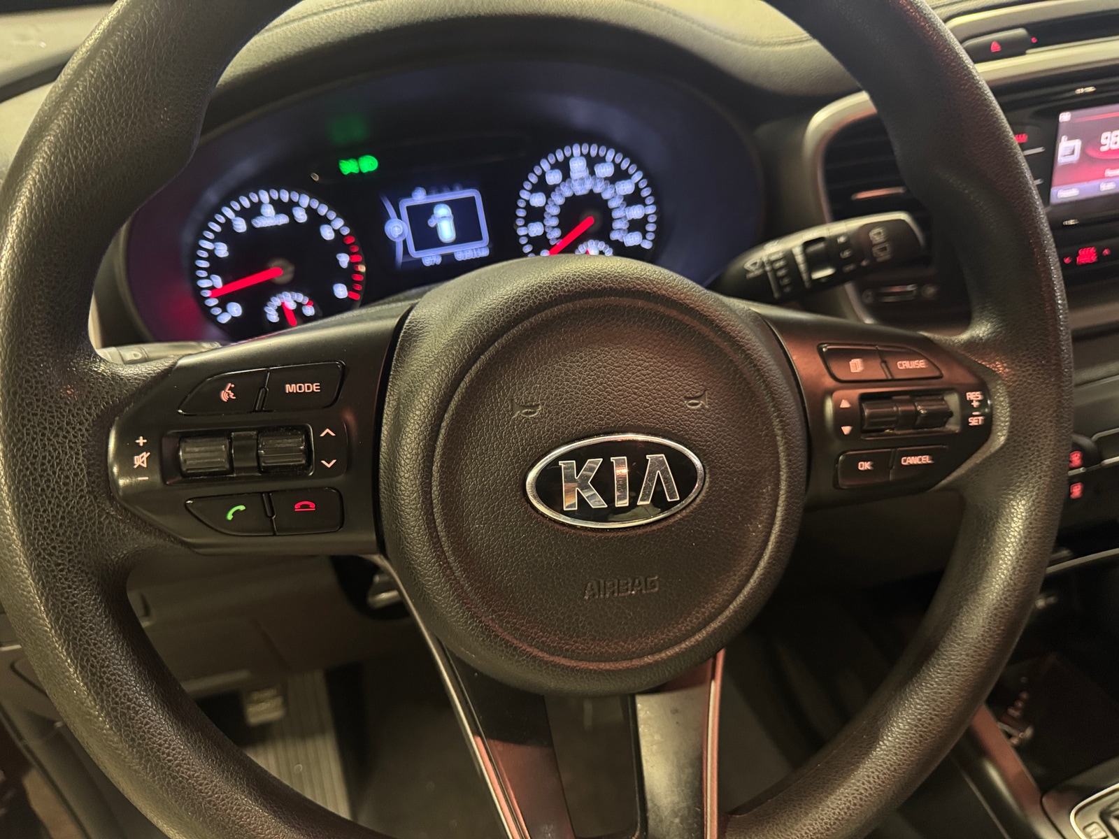 Thumbnail: 2016 Kia Sorento - 5