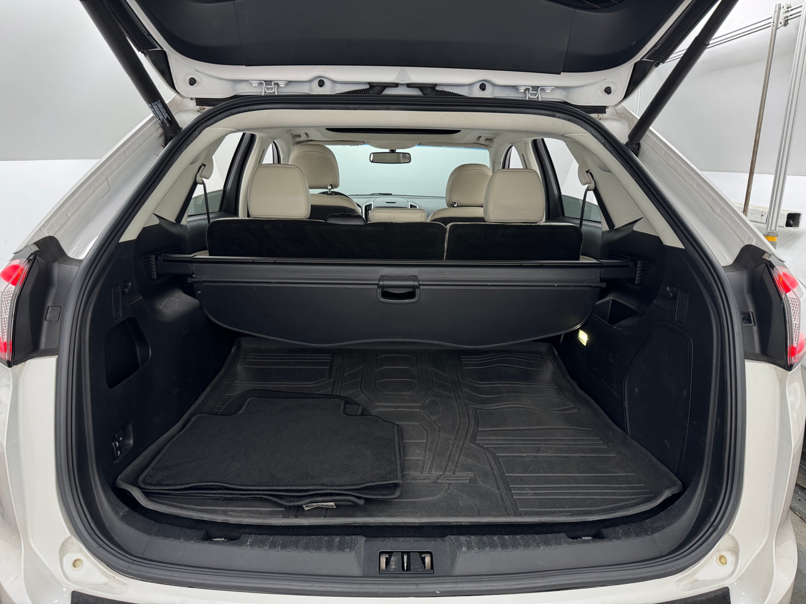Thumbnail: 2016 Ford Edge - 6