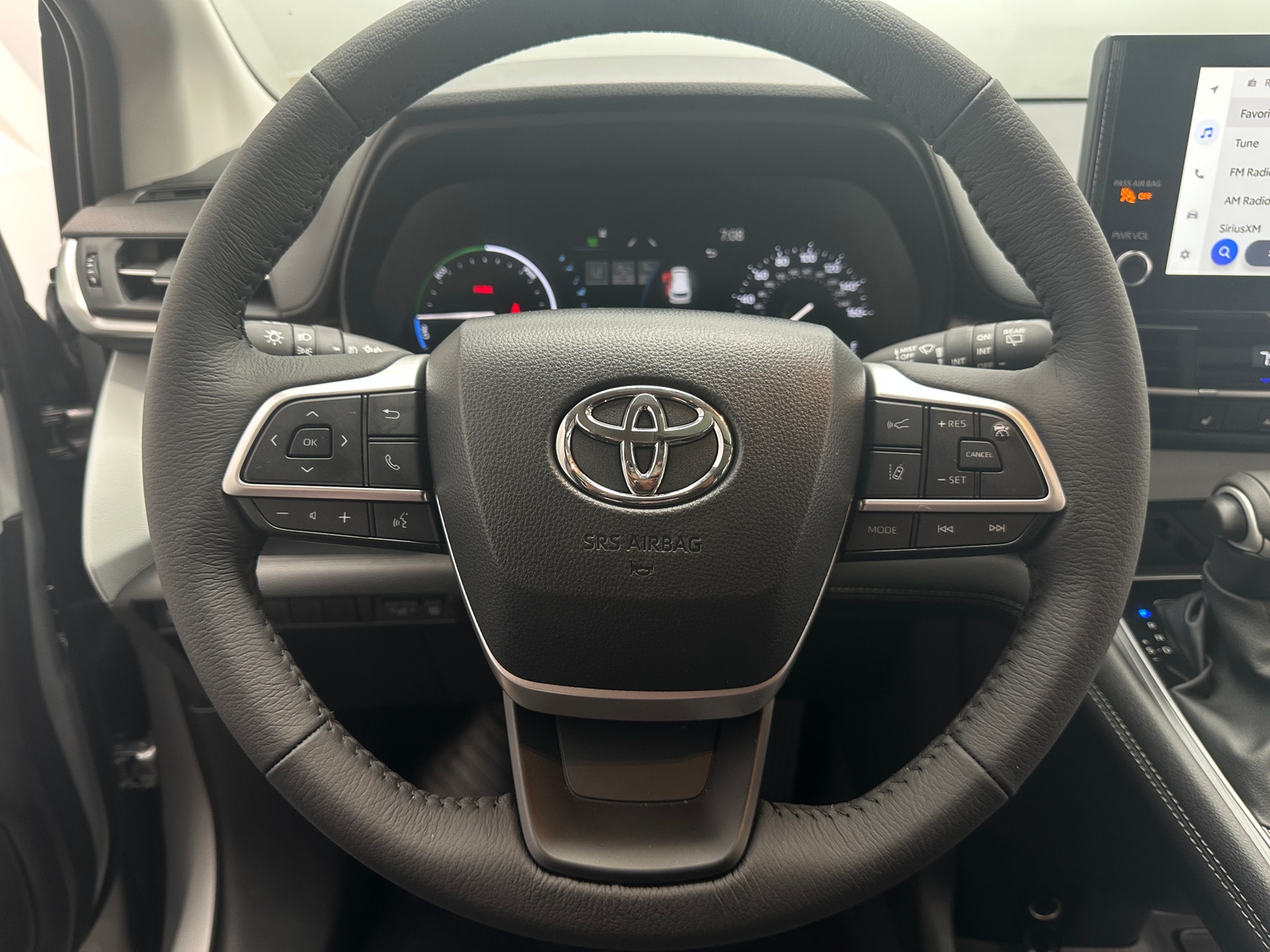 Thumbnail: 2025 Toyota Sienna - 4