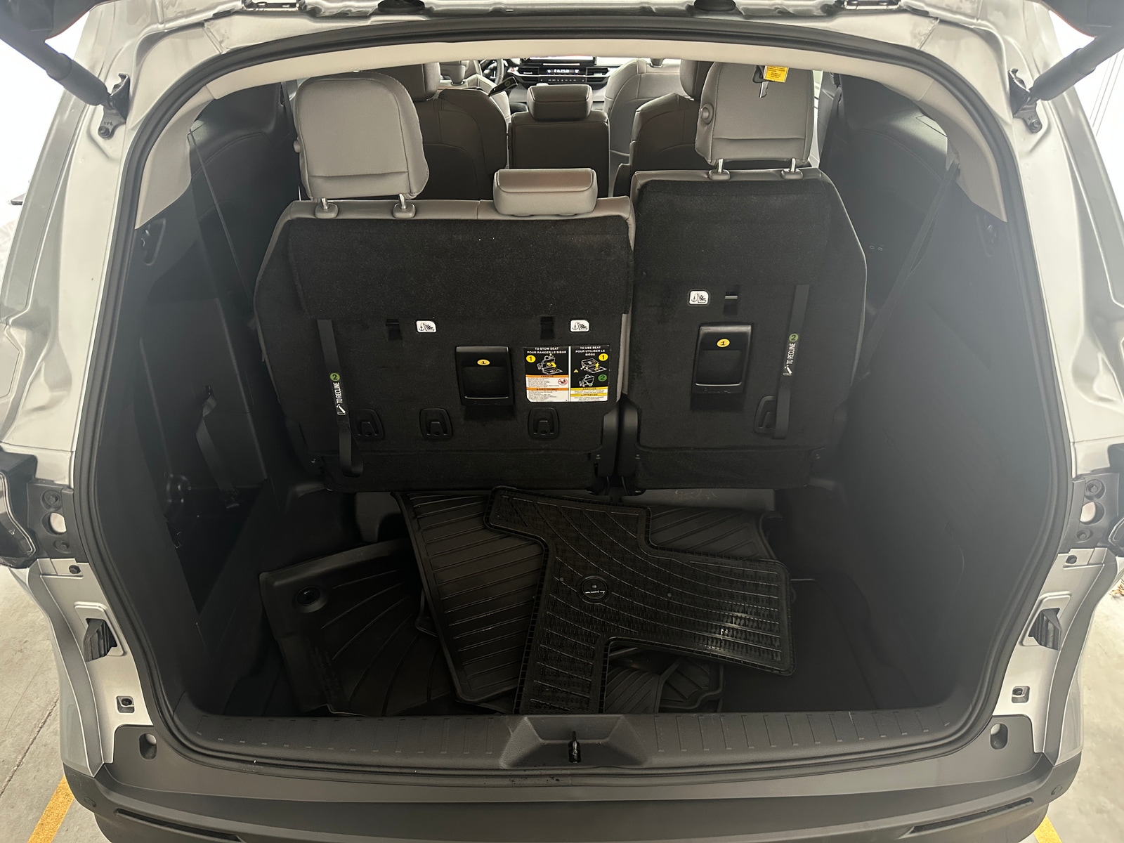 Thumbnail: 2025 Toyota Sienna - 6