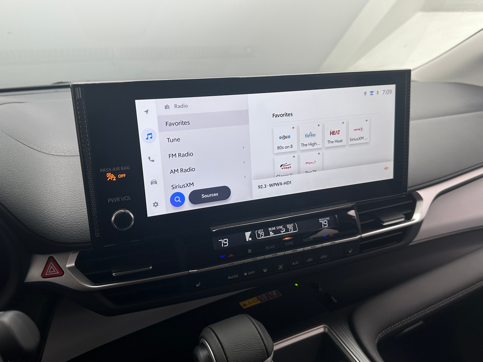 Thumbnail: 2025 Toyota Sienna - 3