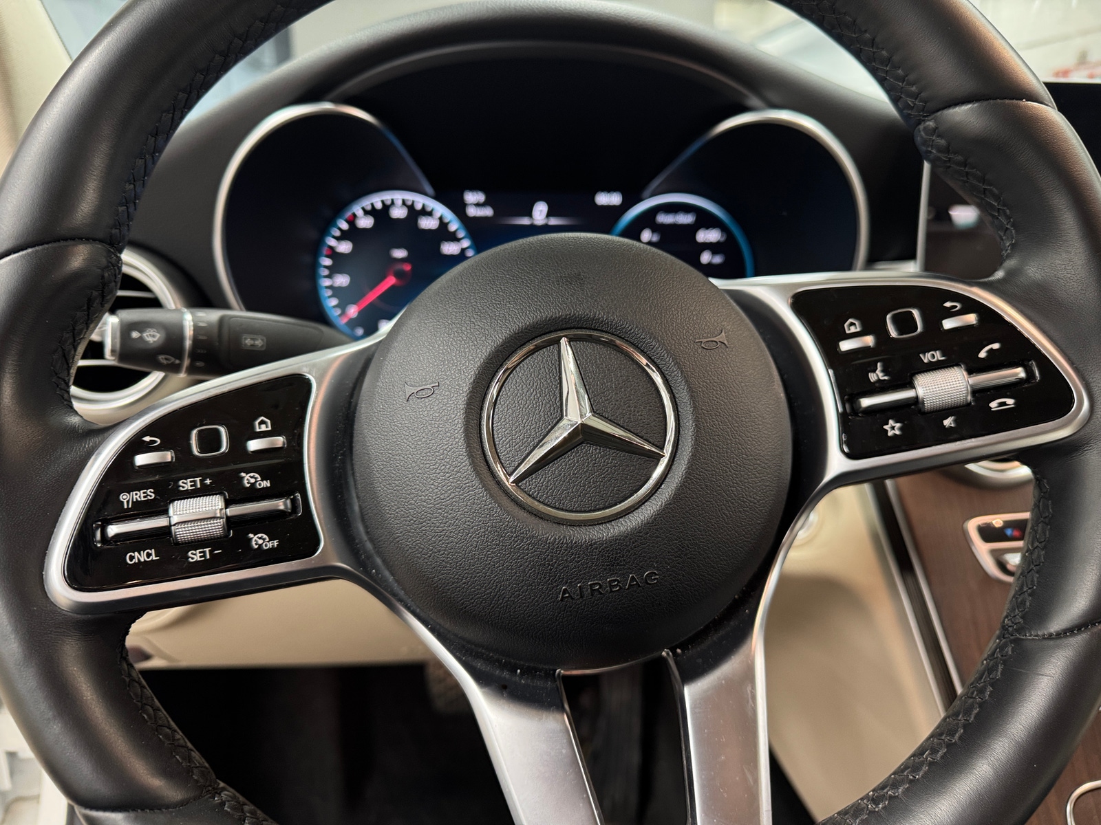 Thumbnail: 2021 Mercedes-Benz C-Class - 4