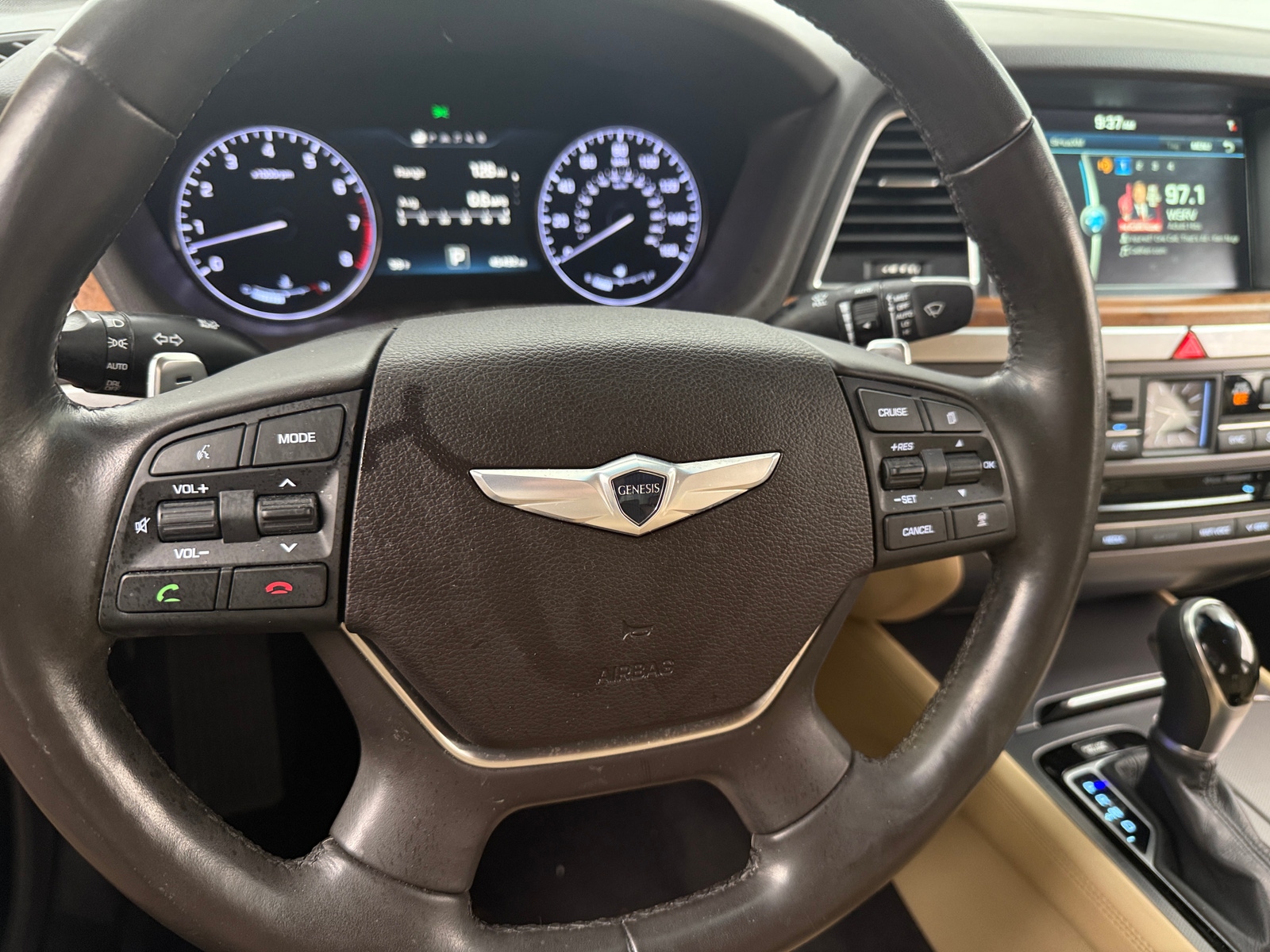 Thumbnail: 2015 Hyundai Genesis - 4