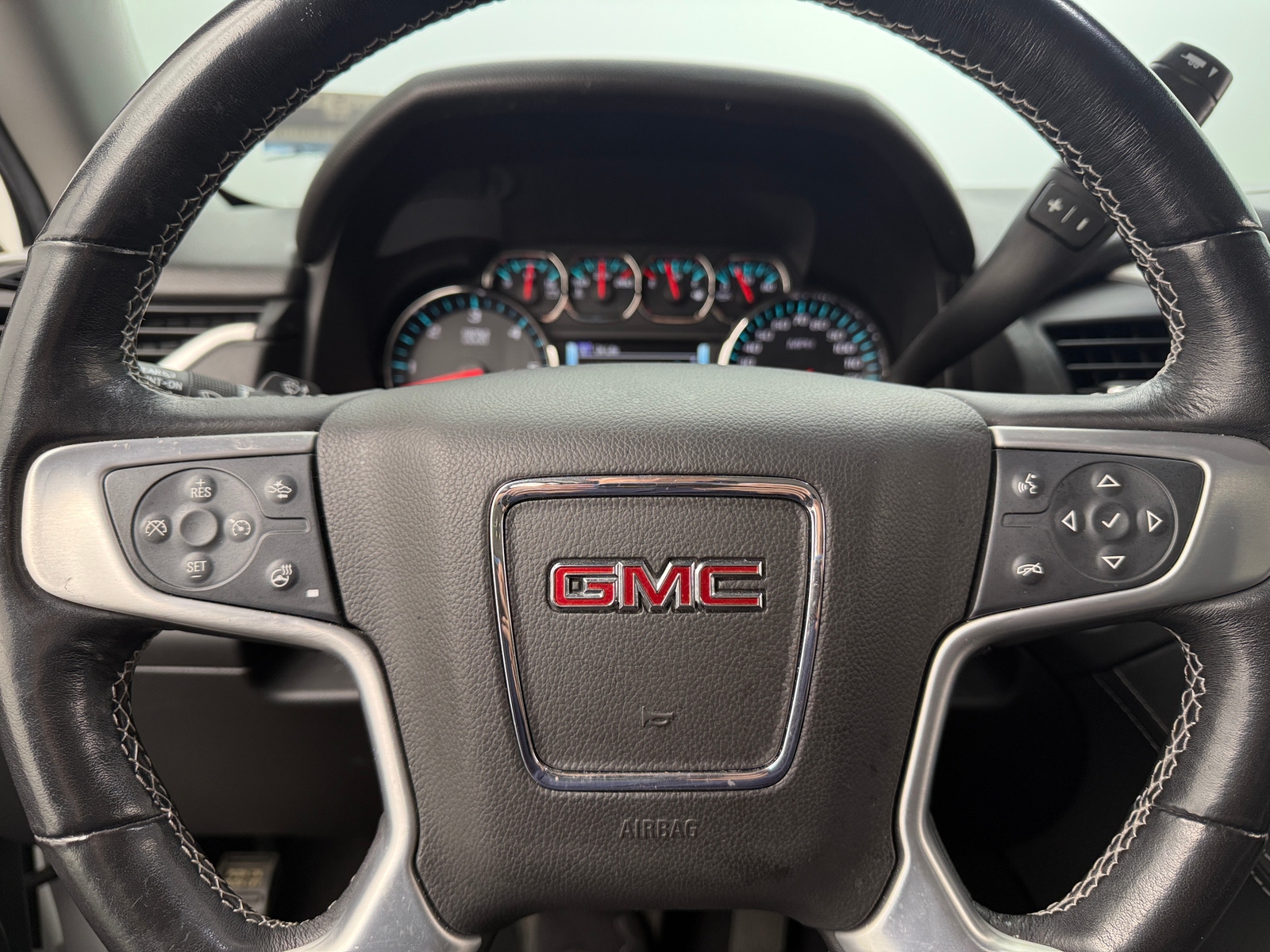 Thumbnail: 2019 GMC Yukon - 4