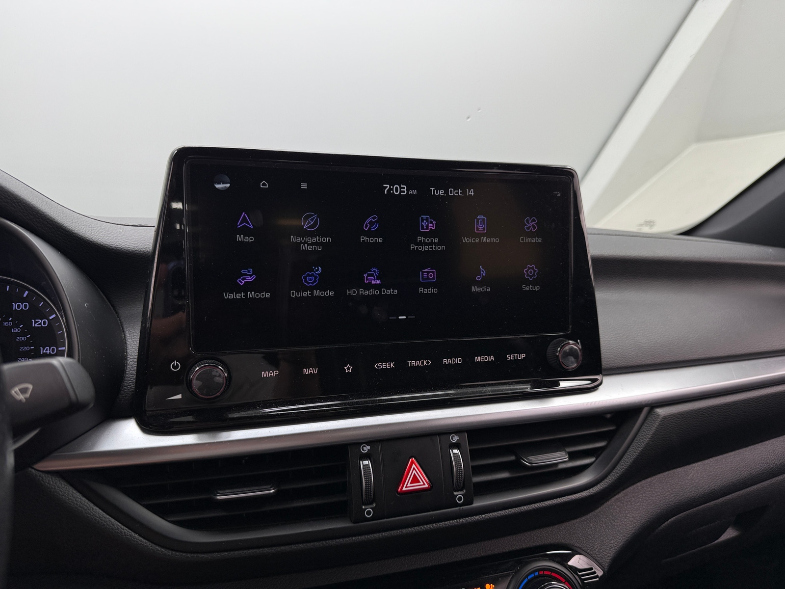 Thumbnail: 2023 Kia Forte - 4