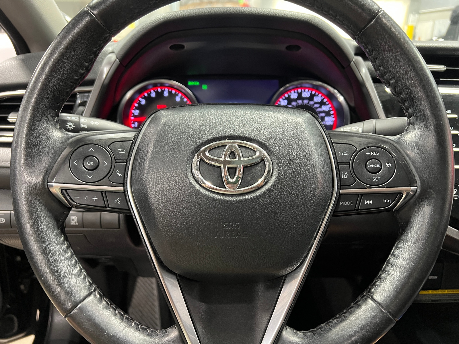 Thumbnail: 2020 Toyota Camry - 4