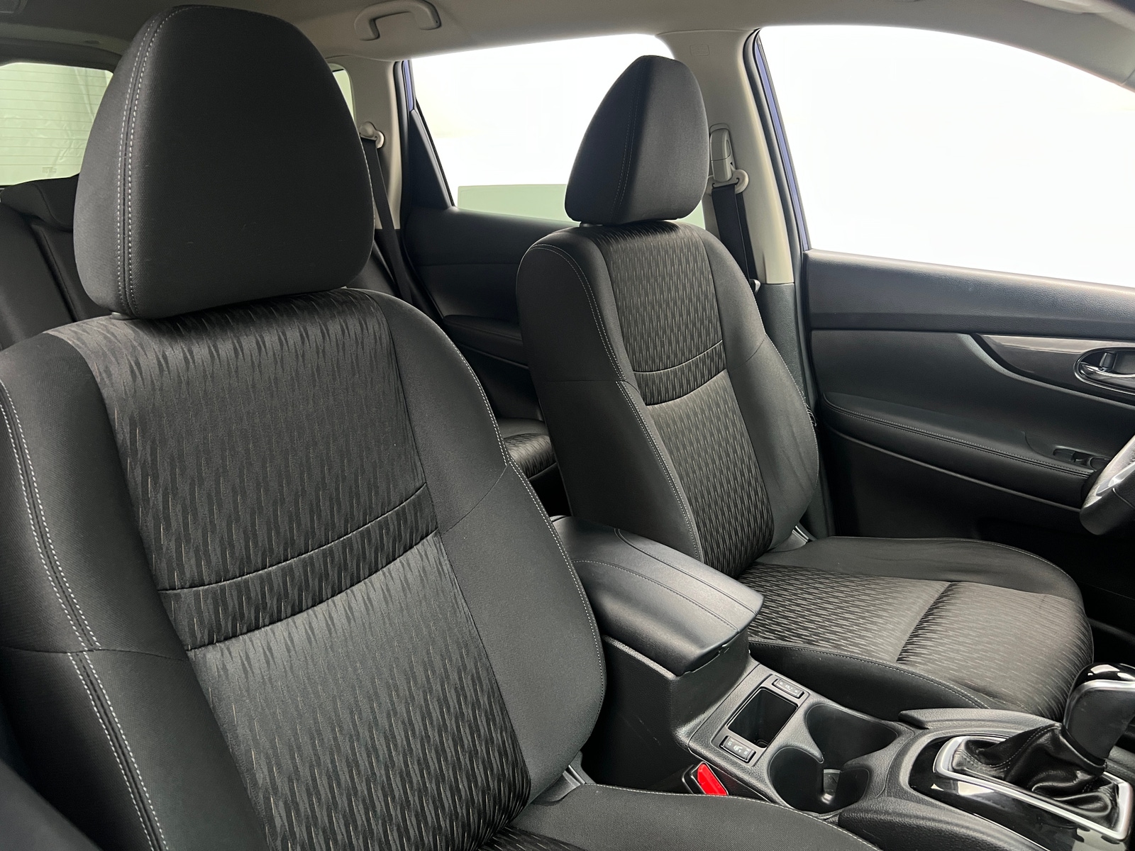 Thumbnail: 2019 Nissan Rogue - 2
