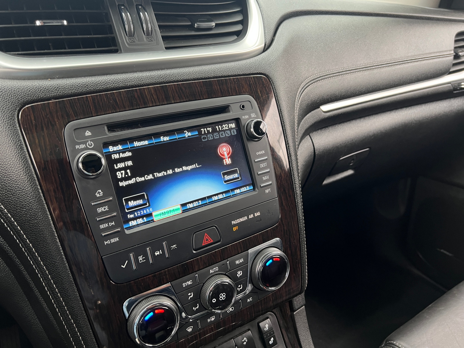 Thumbnail: 2017 Chevrolet Traverse - 4