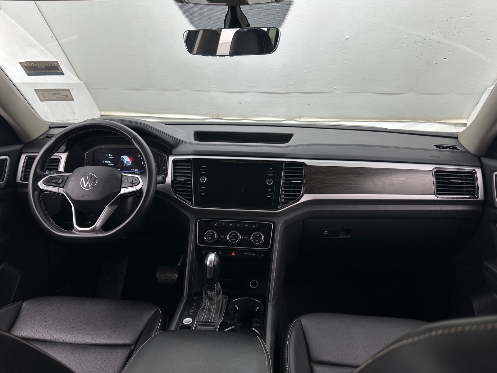 Thumbnail: 2022 Volkswagen Atlas - 3