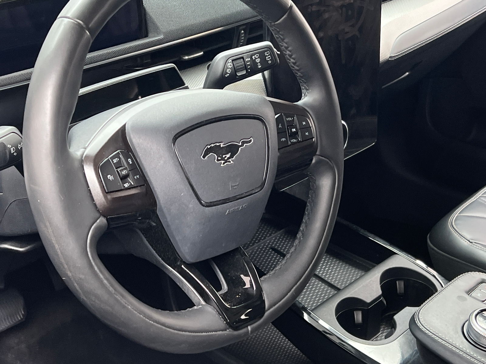Thumbnail: 2021 Ford Mustang Mach-E - 4