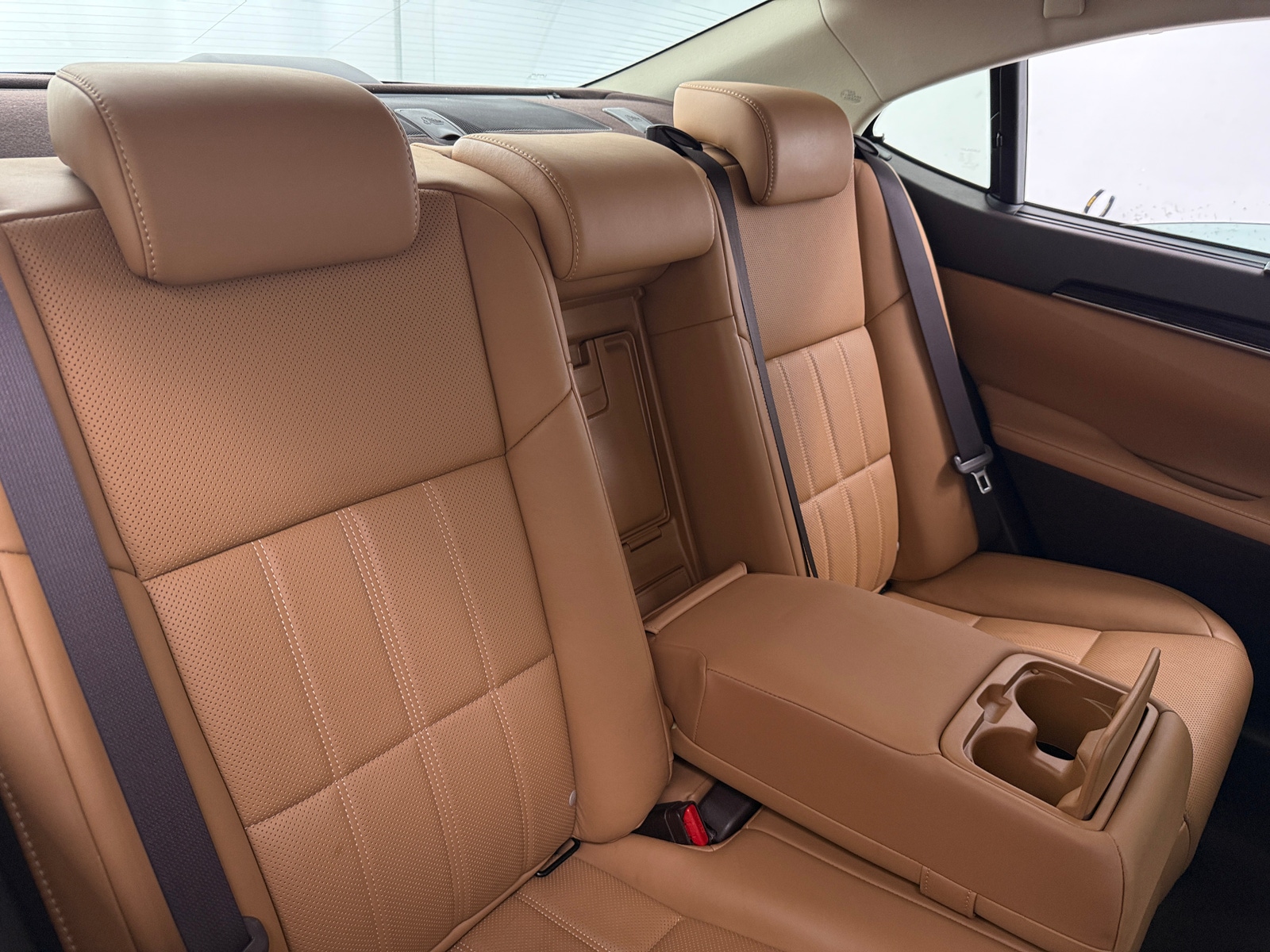 Thumbnail: 2017 Lexus ES - 5