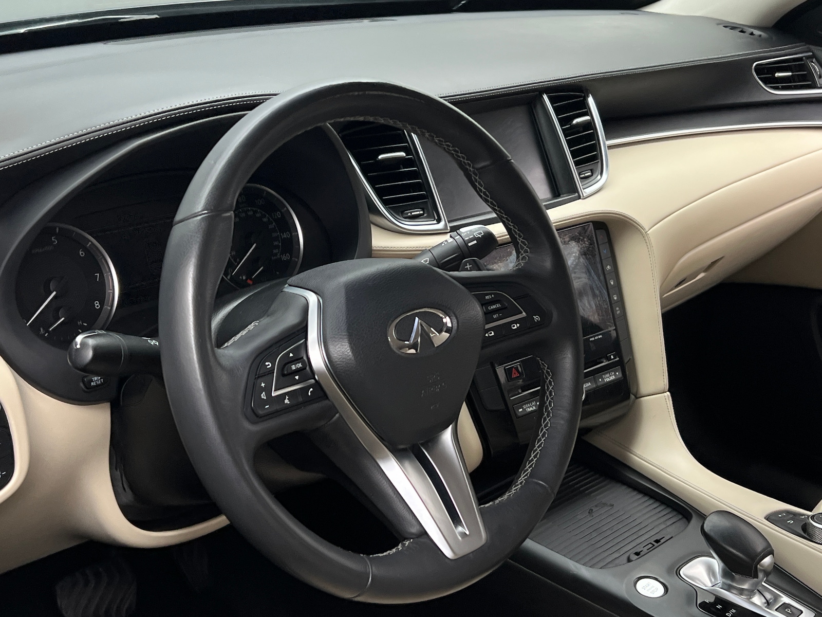 Thumbnail: 2019 INFINITI QX50 - 4