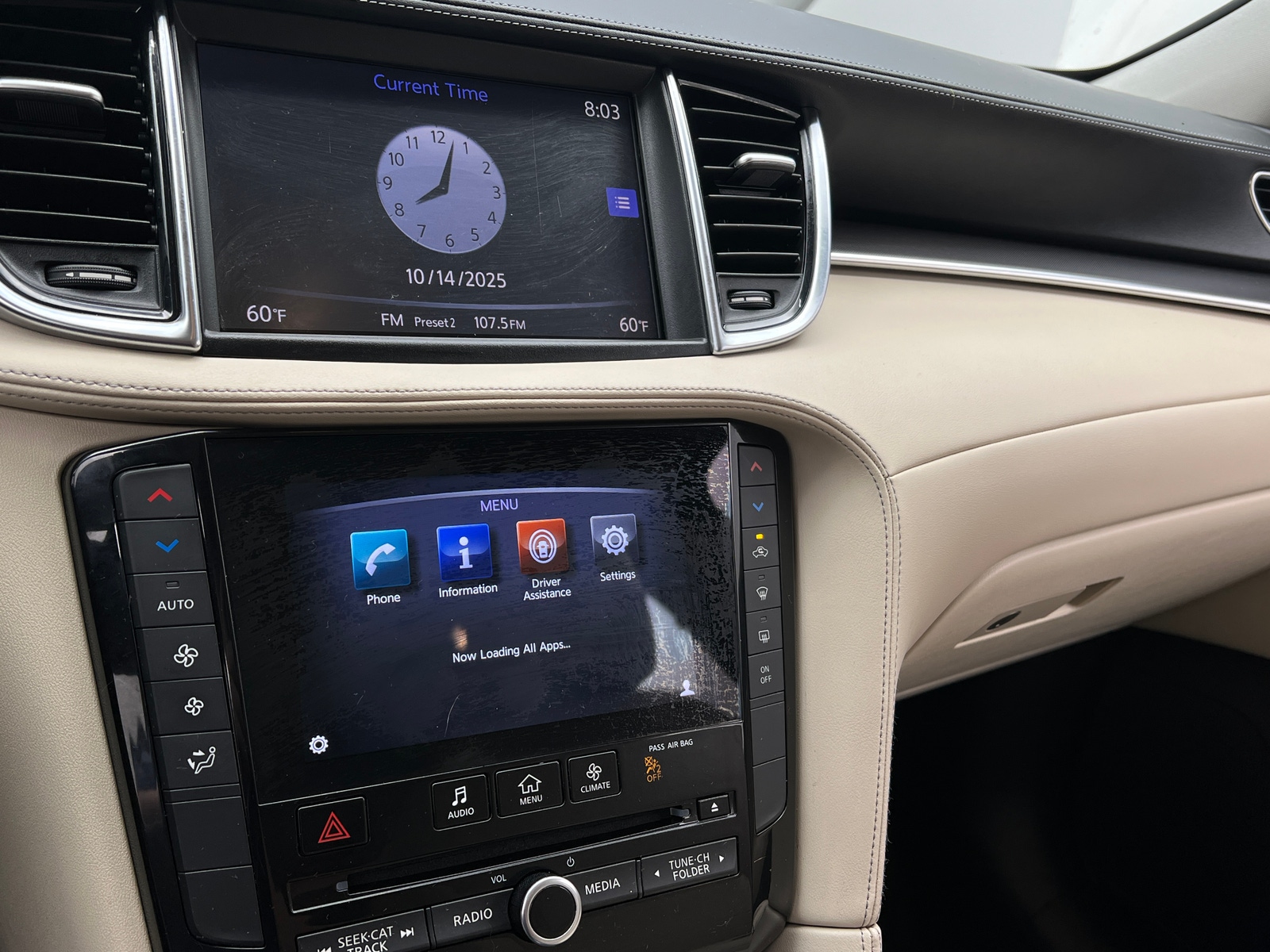 Thumbnail: 2019 INFINITI QX50 - 3
