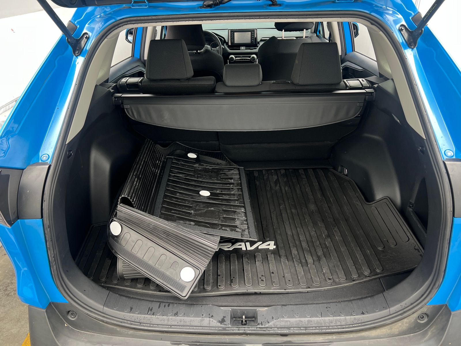 Thumbnail: 2019 Toyota RAV4 - 7