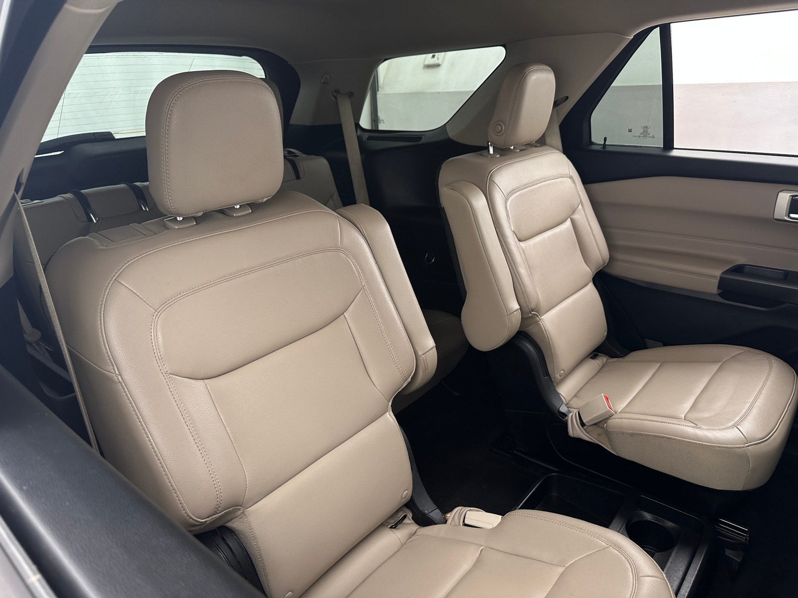 Thumbnail: 2020 Ford Explorer - 6