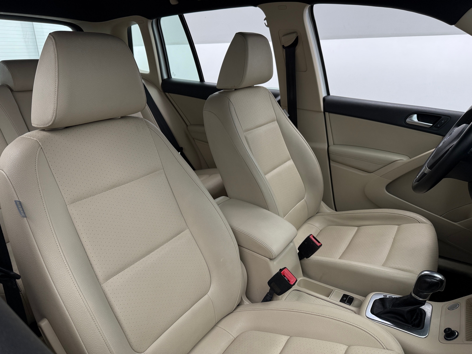 Thumbnail: 2017 Volkswagen Tiguan - 2