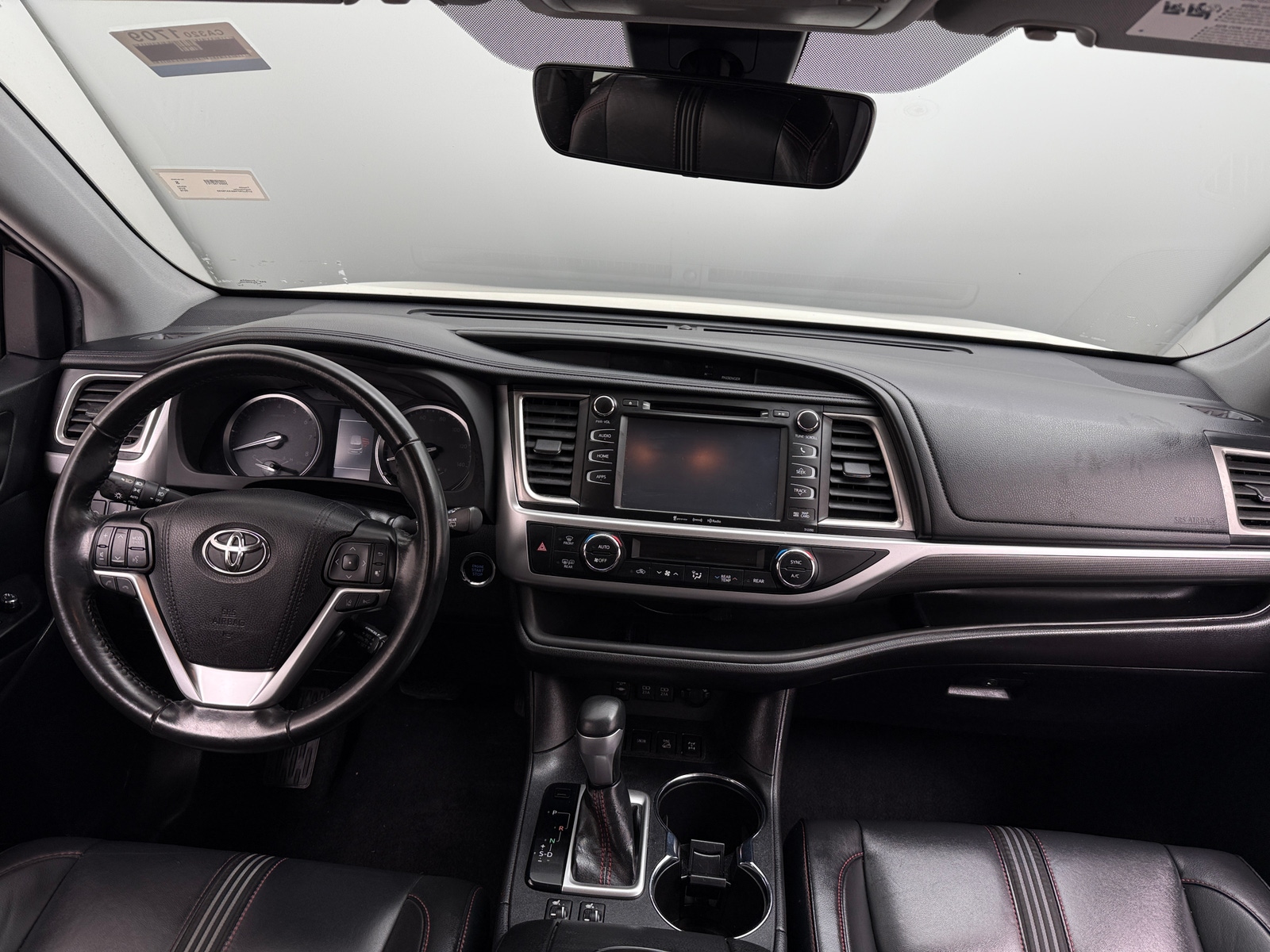 Thumbnail: 2019 Toyota Highlander - 2