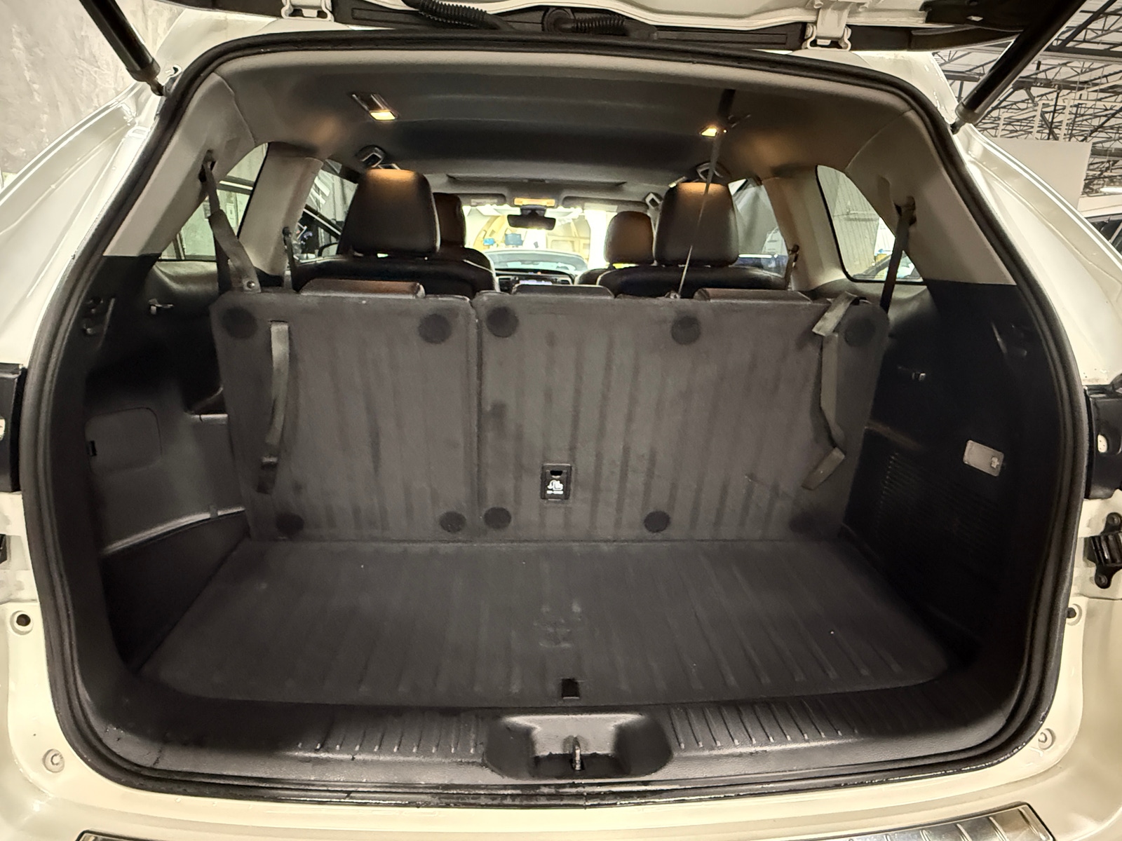 Thumbnail: 2019 Toyota Highlander - 6