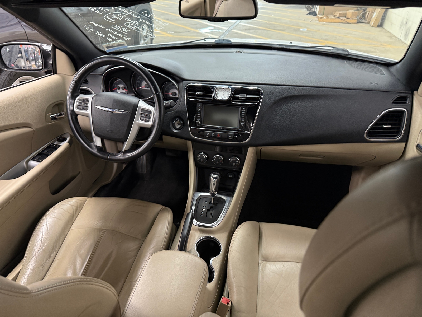 Thumbnail: 2014 Chrysler 200 - 2