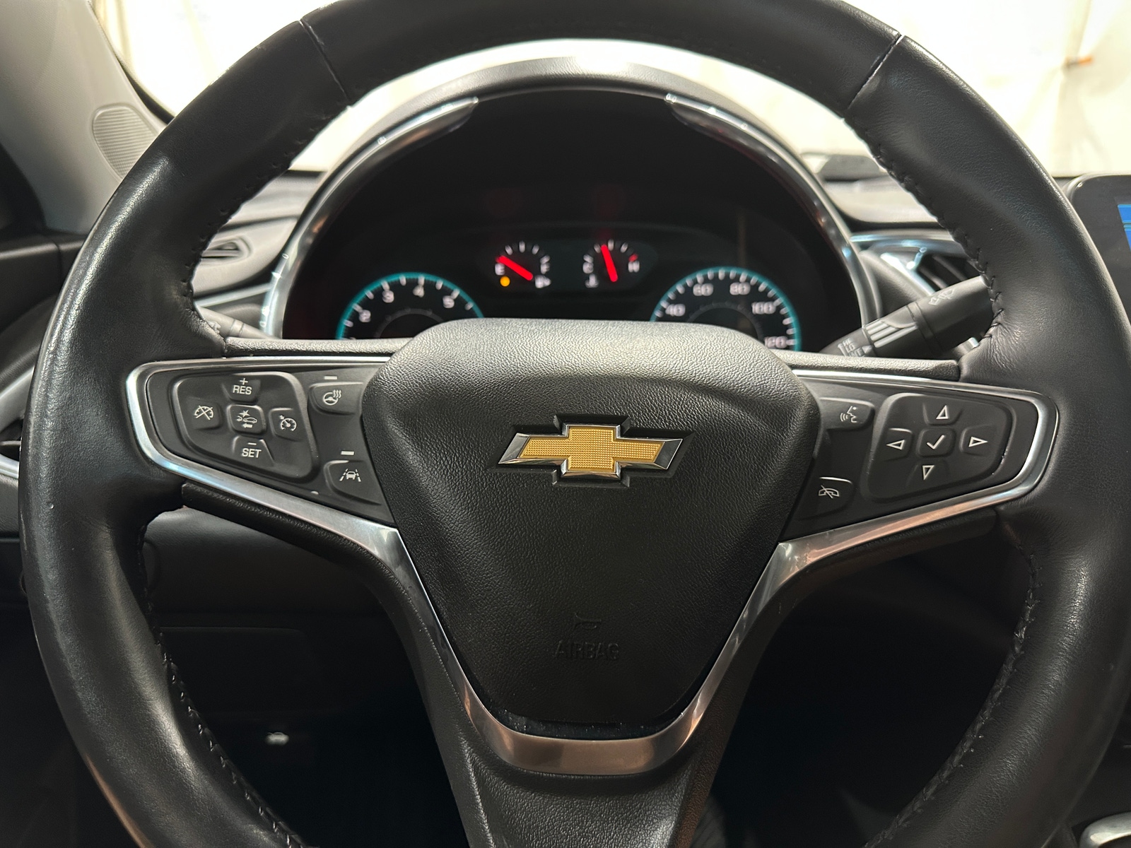 Thumbnail: 2019 Chevrolet Malibu - 5