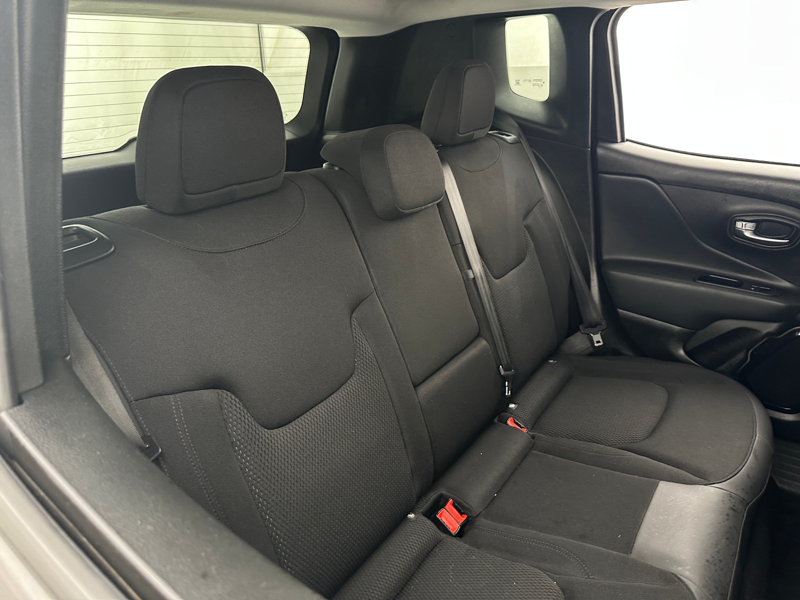 Thumbnail: 2018 Jeep Renegade - 6