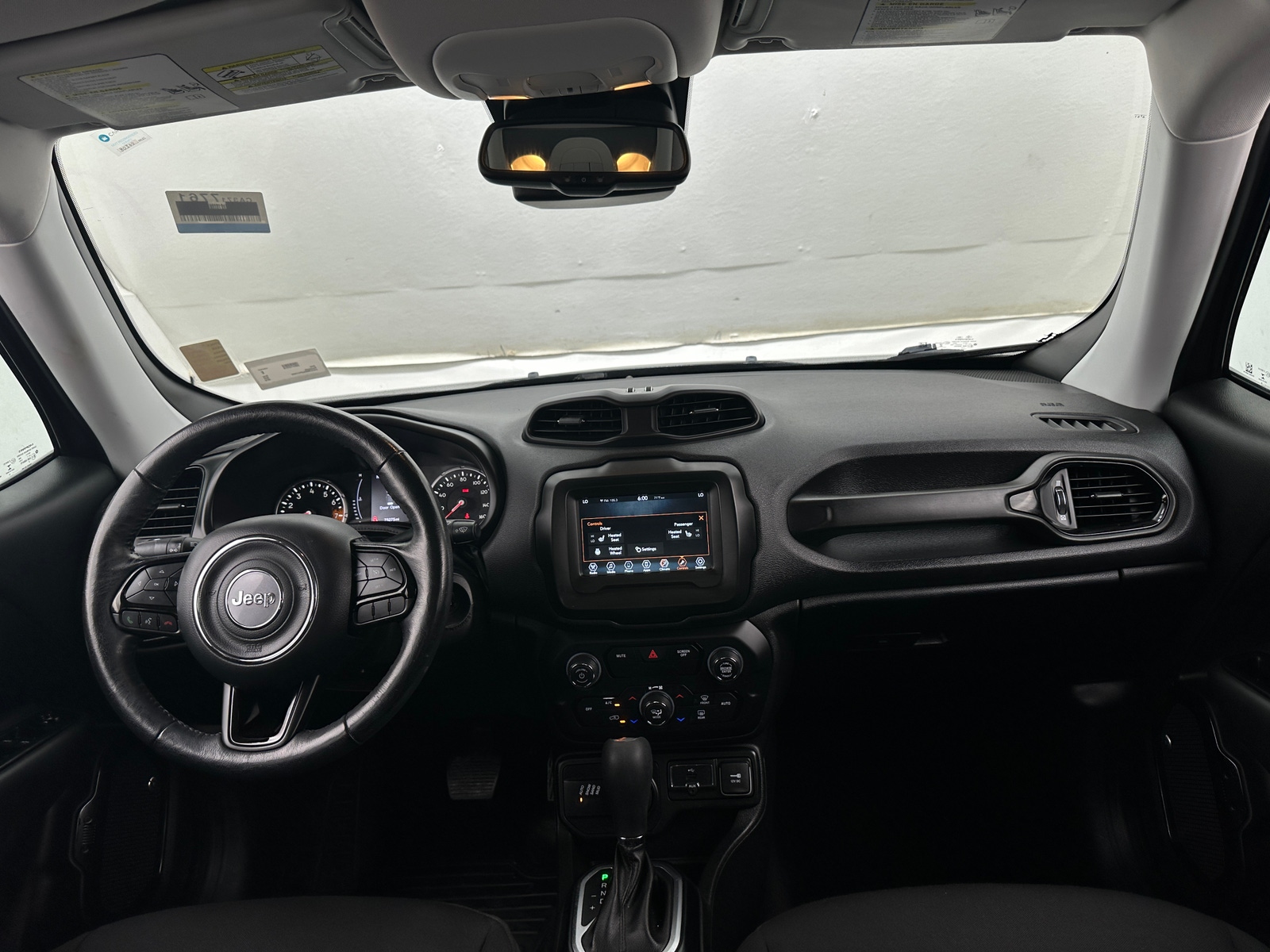 Thumbnail: 2018 Jeep Renegade - 3