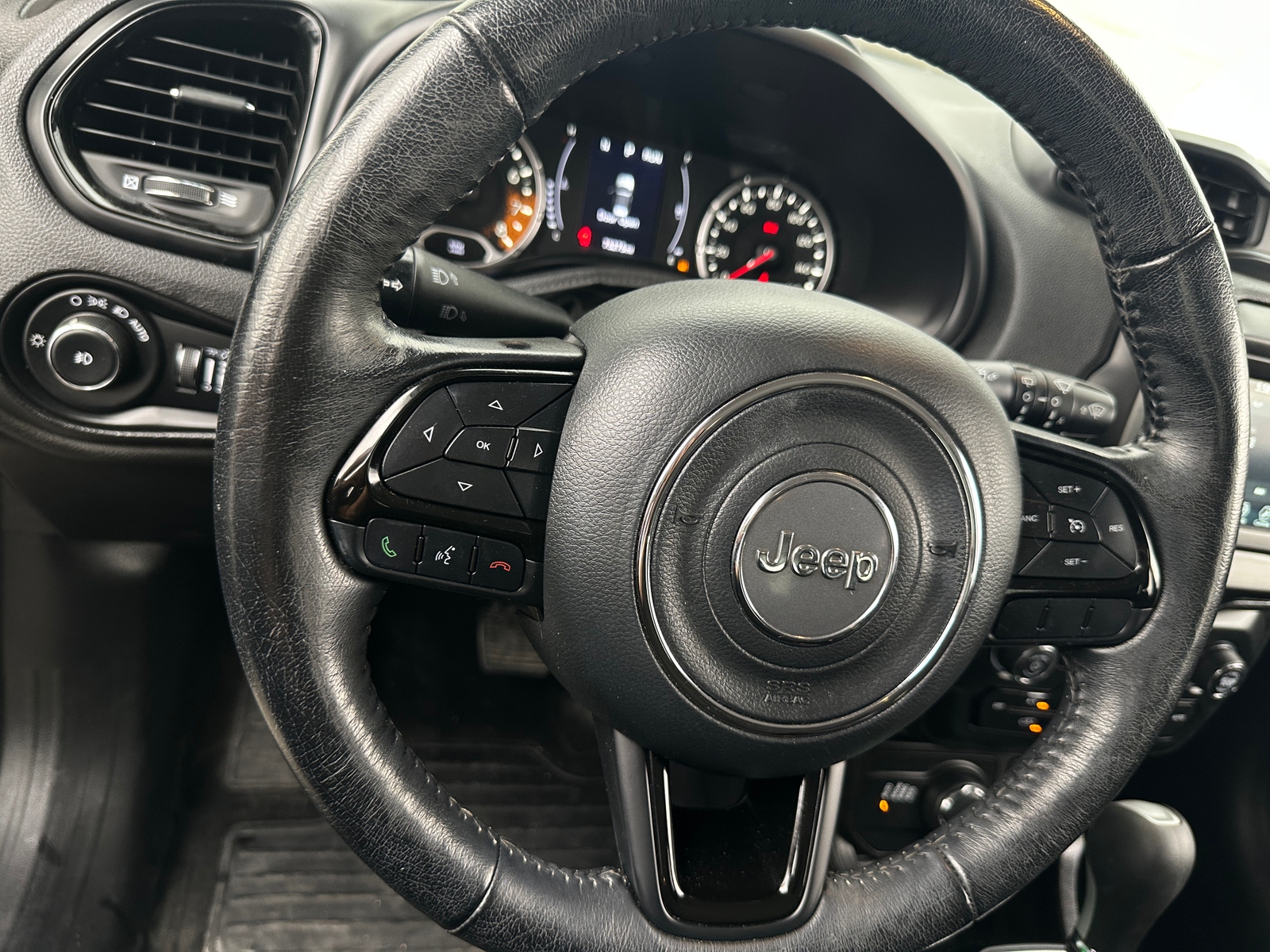 Thumbnail: 2018 Jeep Renegade - 5