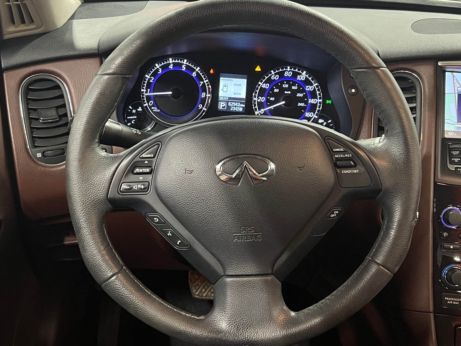 Thumbnail: 2017 INFINITI QX50 - 4