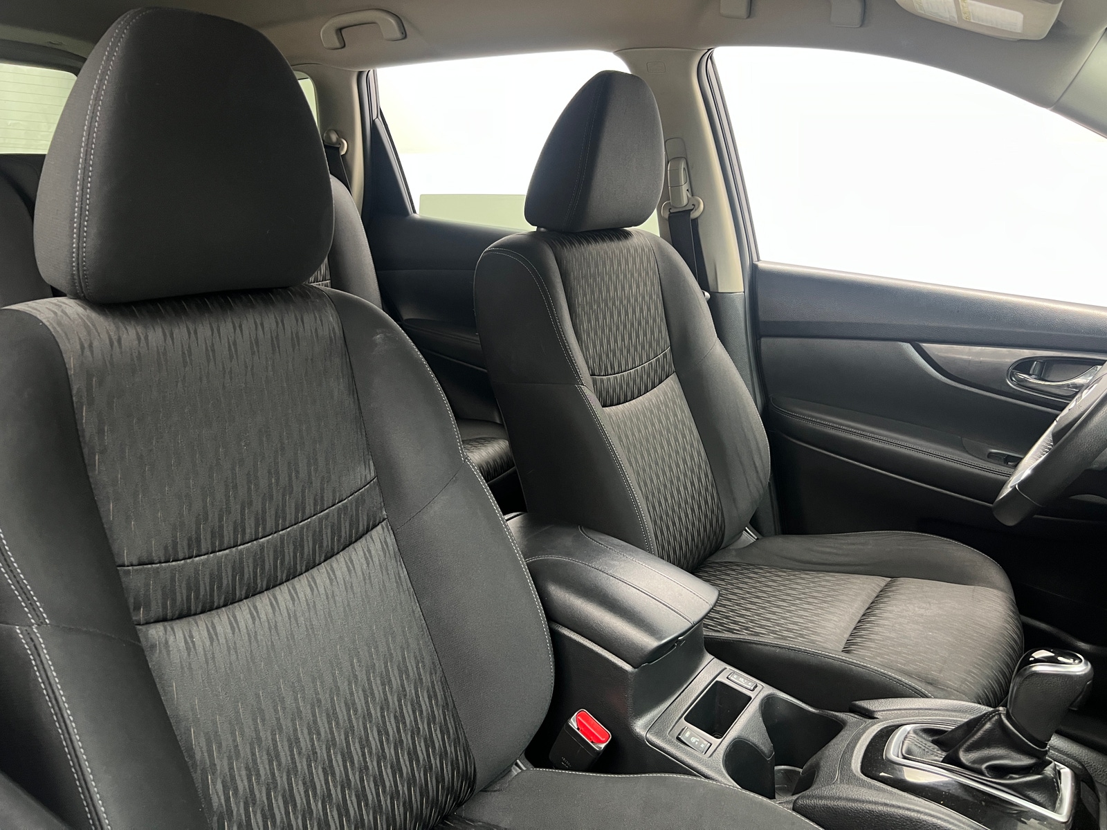Thumbnail: 2017 Nissan Rogue - 2