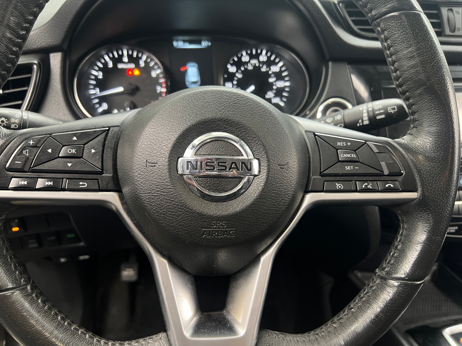 Thumbnail: 2017 Nissan Rogue - 5