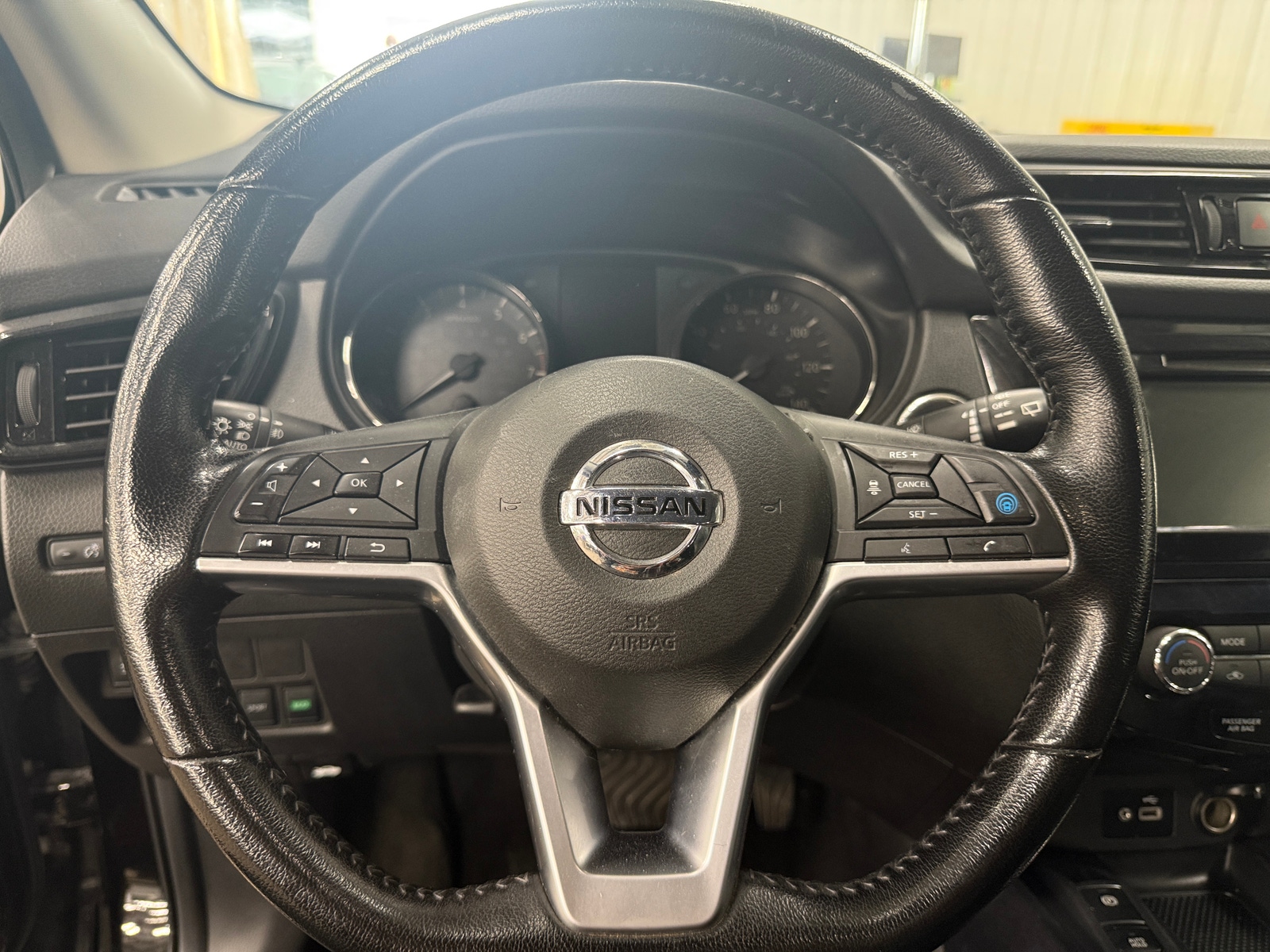 Thumbnail: 2022 Nissan Rogue Sport - 5