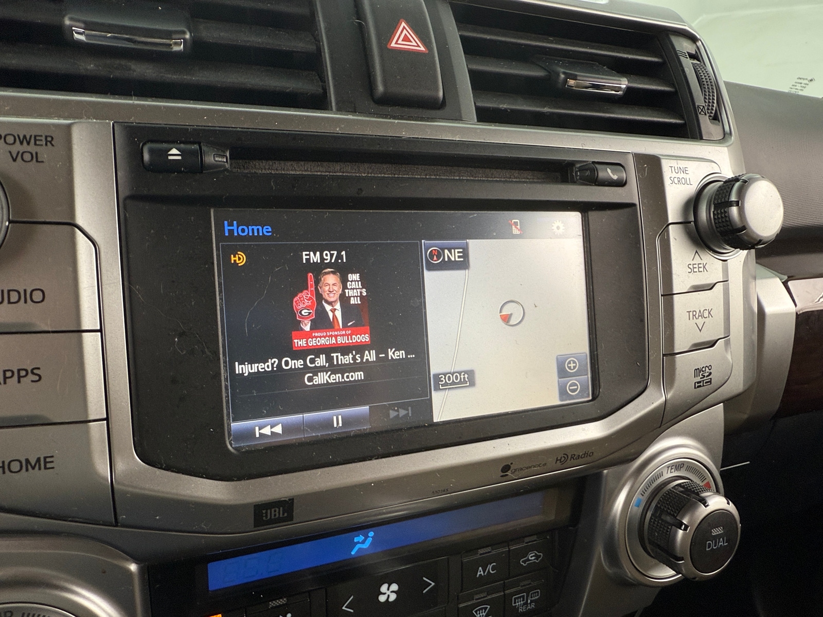 Thumbnail: 2016 Toyota 4Runner - 3