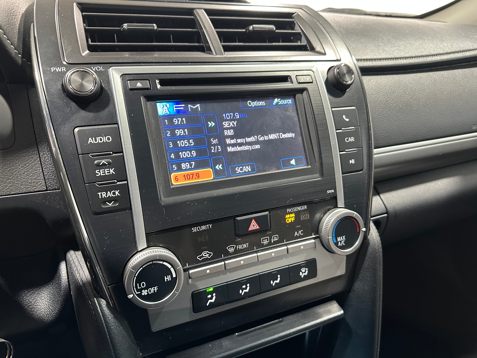 Thumbnail: 2014 Toyota Camry - 3