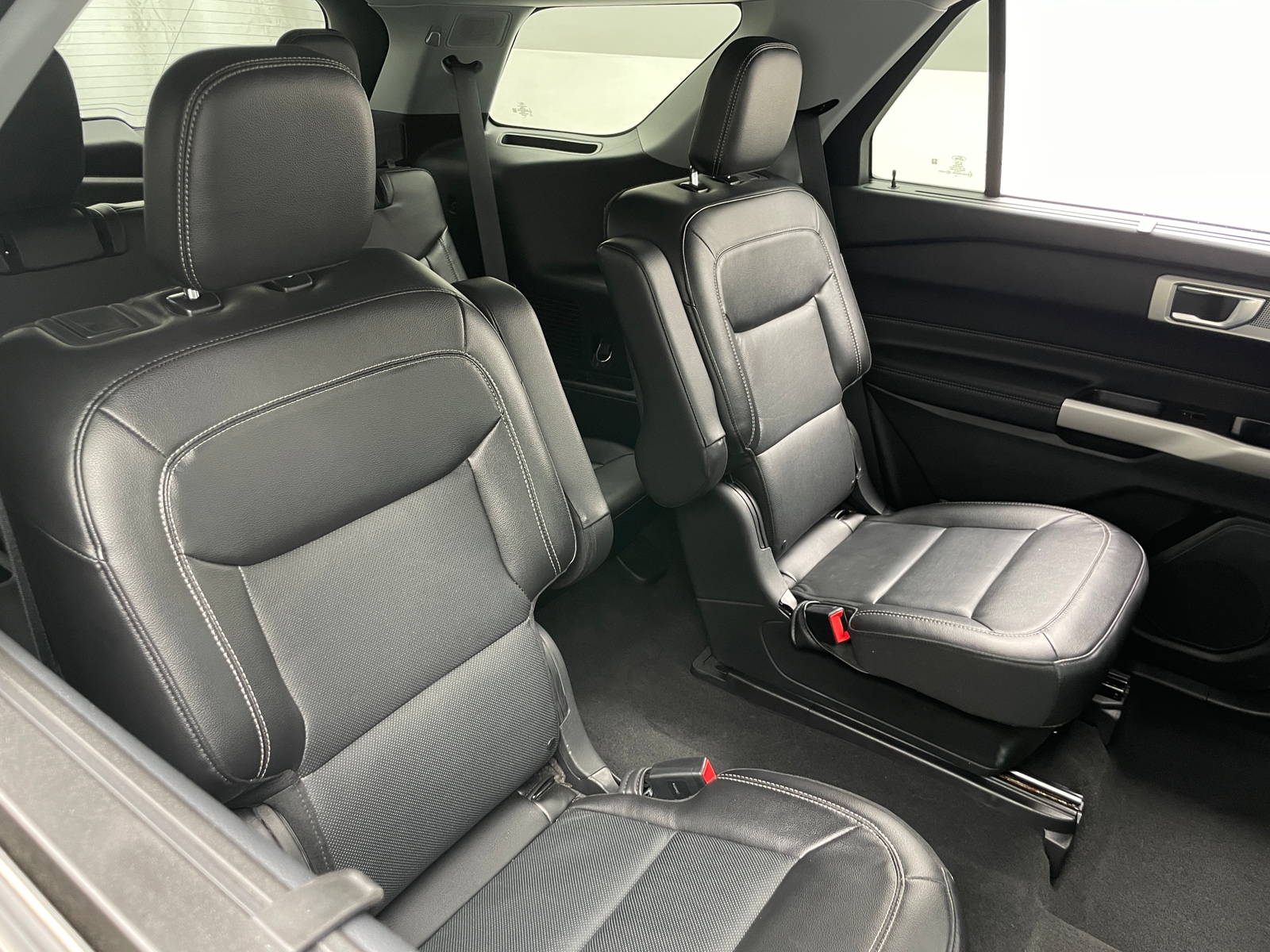 Thumbnail: 2022 Ford Explorer - 5