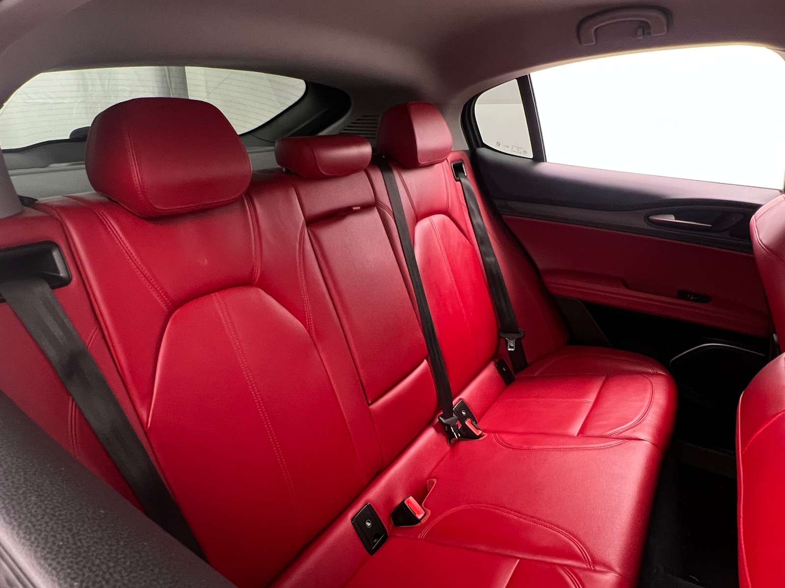 Thumbnail: 2020 Alfa Romeo Stelvio - 5